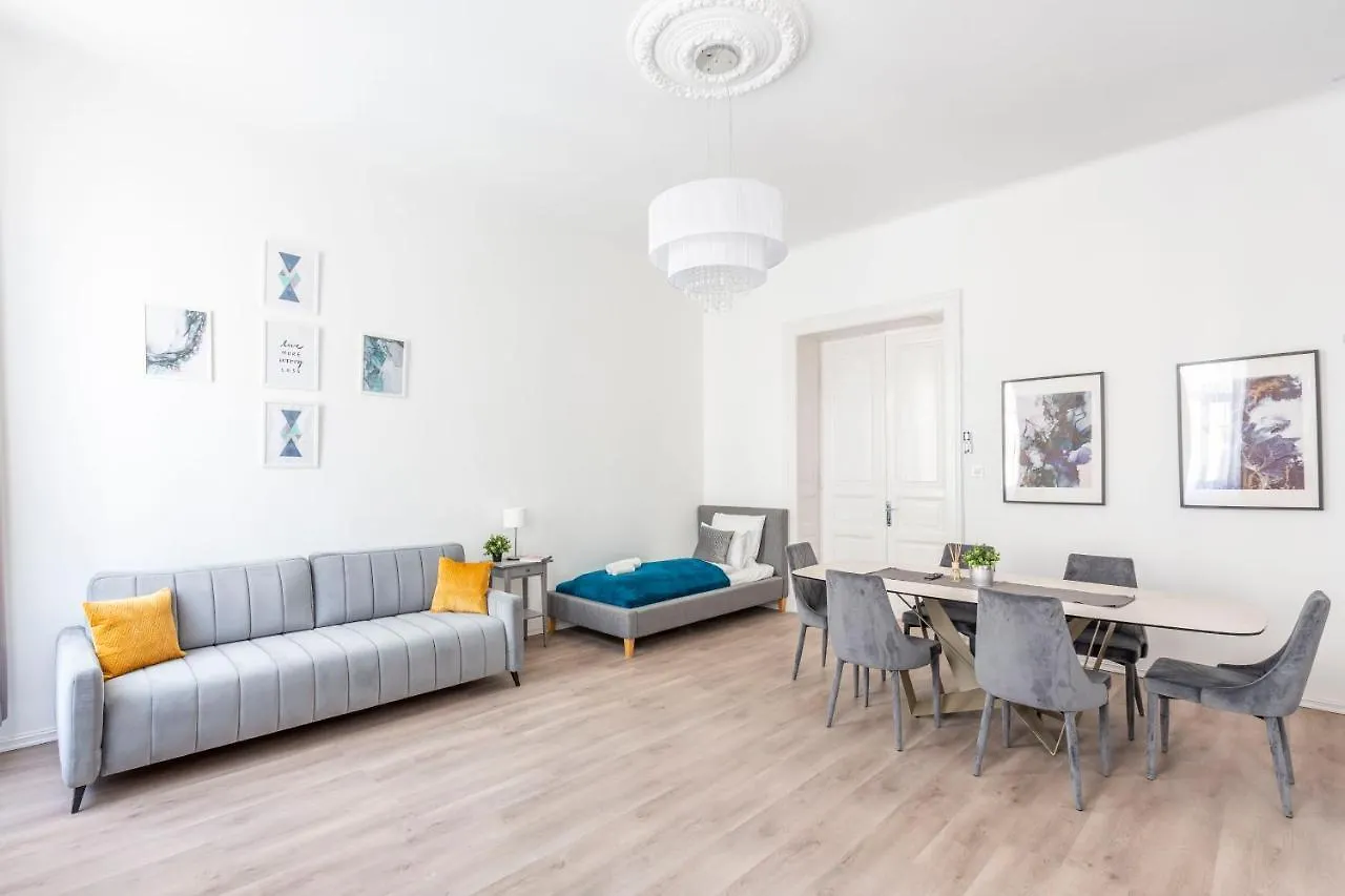 Exclusive Downtown Apartment In The Heart Of Budapest